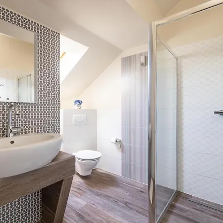 Sea Breeze By 300 M Do Plazy * ソポト